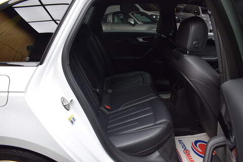 Audi A4 Avant 2.0 TDI Black Edition Estate 5dr Diesel S Tronic quattro Euro 6 (s/s) (190 ps) - U626