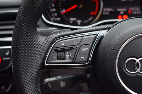 Audi A4 Avant 2.0 TDI Black Edition Estate 5dr Diesel S Tronic quattro Euro 6 (s/s) (190 ps) - U626