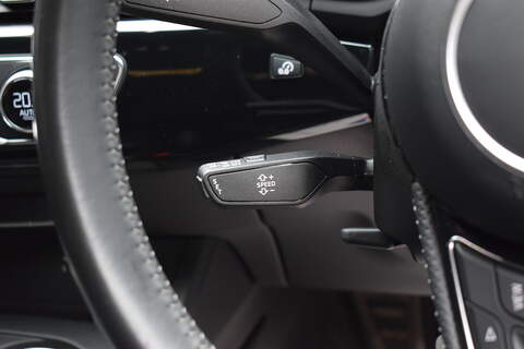 Audi A4 Avant 2.0 TDI Black Edition Estate 5dr Diesel S Tronic quattro Euro 6 (s/s) (190 ps) - U626