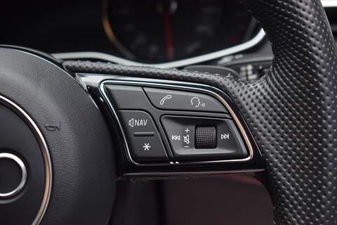 Audi A4 Avant 2.0 TDI Black Edition Estate 5dr Diesel S Tronic quattro Euro 6 (s/s) (190 ps) - U626