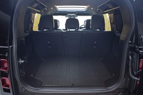 Land Rover Defender 110 3.0 D250 MHEV X-Dynamic HSE SUV 5dr Diesel Auto 4WD Euro 6 (s/s) (250 ps) - U635