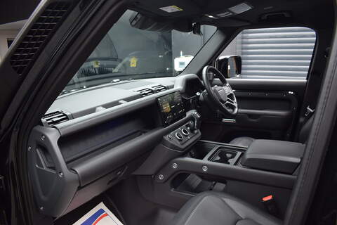 Land Rover Defender 110 3.0 D250 MHEV X-Dynamic HSE SUV 5dr Diesel Auto 4WD Euro 6 (s/s) (250 ps) - U635