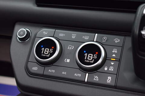 Land Rover Defender 110 3.0 D250 MHEV X-Dynamic HSE SUV 5dr Diesel Auto 4WD Euro 6 (s/s) (250 ps) - U635