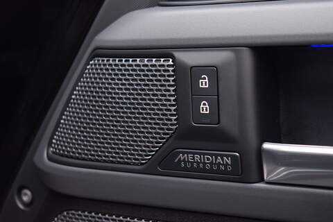 Land Rover Defender 110 3.0 D250 MHEV X-Dynamic HSE SUV 5dr Diesel Auto 4WD Euro 6 (s/s) (250 ps) - U635