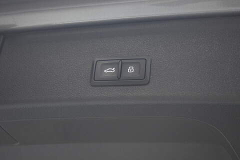 Audi A4 Allroad 3.0 TDI V6 50 Vorsprung Estate 5dr Diesel Tiptronic quattro Euro 6 (s/s) (286 ps) - U636