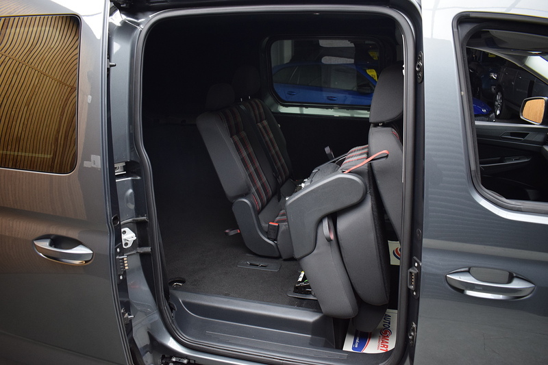 Volkswagen Caddy Maxi 2.0 TDI C20 Commerce Pro Panel Van 6dr Diesel DSG LWB Euro 6 (s/s) (122 ps) - U637