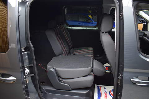 Volkswagen Caddy Maxi 2.0 TDI C20 Commerce Pro Panel Van 6dr Diesel DSG LWB Euro 6 (s/s) (122 ps) - U637