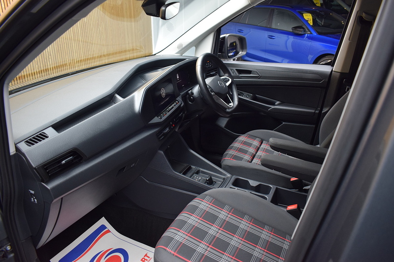 Volkswagen Caddy Maxi 2.0 TDI C20 Commerce Pro Panel Van 6dr Diesel DSG LWB Euro 6 (s/s) (122 ps) - U637