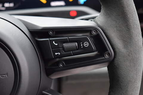 Porsche Taycan Performance Plus 93.4kWh GTS Saloon 4dr Electric Auto 4WD (11kW Charger) (598 ps) - U639