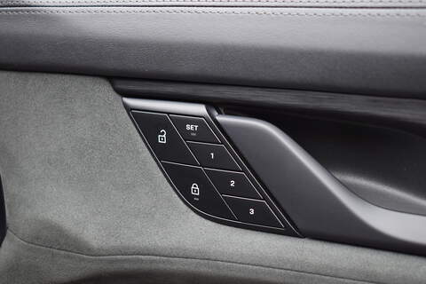 Porsche Taycan Performance Plus 93.4kWh GTS Saloon 4dr Electric Auto 4WD (11kW Charger) (598 ps) - U639