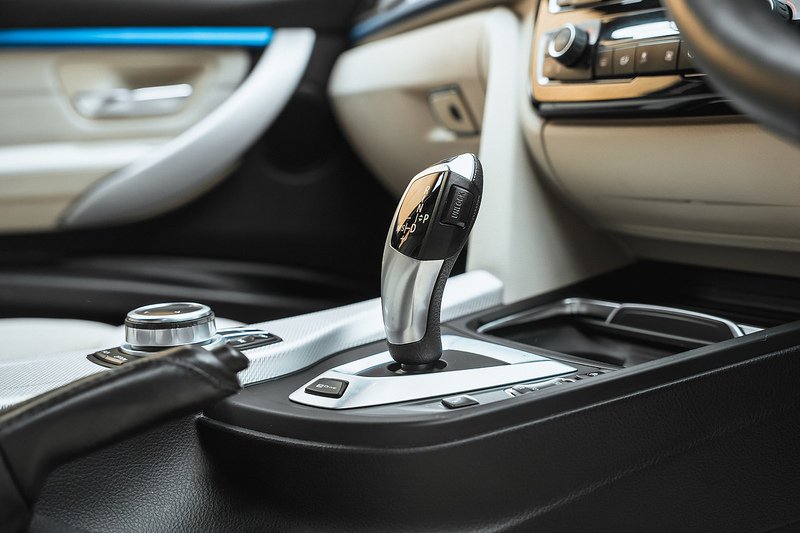 BMW 3 Series 2.0 330e 7.6kWh M Sport Saloon 4dr Petrol Plug-in Hybrid Auto Euro 6 (s/s) (252 ps) - U642