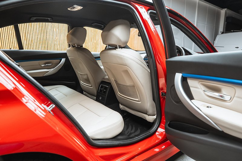 BMW 3 Series 2.0 330e 7.6kWh M Sport Saloon 4dr Petrol Plug-in Hybrid Auto Euro 6 (s/s) (252 ps) - U642