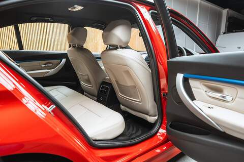 BMW 3 Series 2.0 330e 7.6kWh M Sport Saloon 4dr Petrol Plug-in Hybrid Auto Euro 6 (s/s) (252 ps) - U642