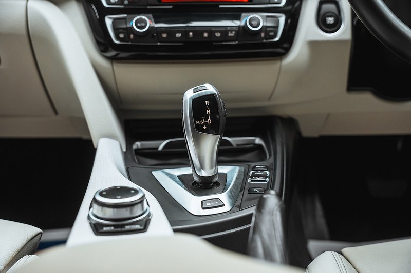 BMW 3 Series 2.0 330e 7.6kWh M Sport Saloon 4dr Petrol Plug-in Hybrid Auto Euro 6 (s/s) (252 ps) - U642