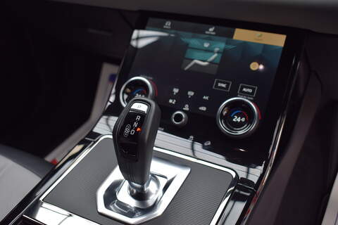 Land Rover Range Rover Evoque 2.0 P250 MHEV R-Dynamic SE SUV 5dr Petrol Auto 4WD Euro 6 (s/s) (249 ps) - U643