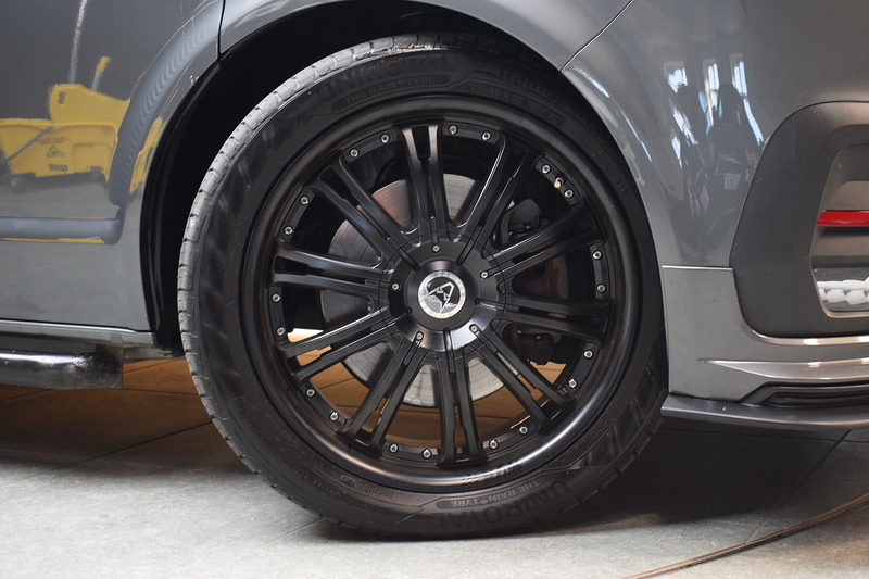 Volkswagen Transporter 2.0 BiTDI T30 Highline Kombi Double Cab 5dr Diesel DSG 4Motion SWB Euro 6 (s/s) (204 ps) - U648