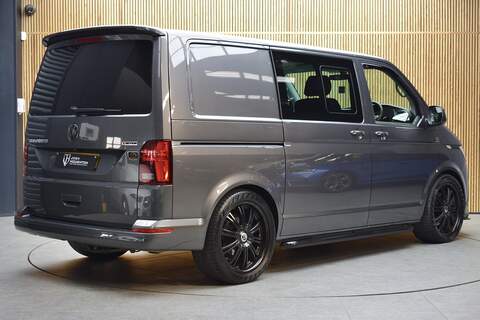 Volkswagen Transporter 2.0 BiTDI T30 Highline Kombi Double Cab 5dr Diesel DSG 4Motion SWB Euro 6 (s/s) (204 ps) - U648