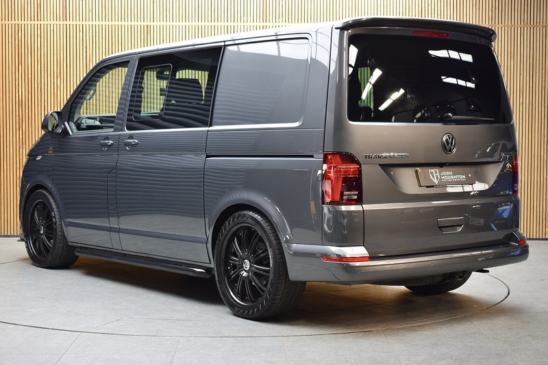 Volkswagen Transporter 2.0 BiTDI T30 Highline Kombi Double Cab 5dr Diesel DSG 4Motion SWB Euro 6 (s/s) (204 ps) - U648
