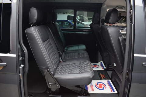 Volkswagen Transporter 2.0 BiTDI T30 Highline Kombi Double Cab 5dr Diesel DSG 4Motion SWB Euro 6 (s/s) (204 ps) - U648