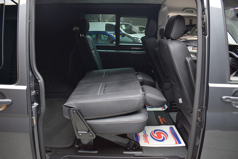 Volkswagen Transporter 2.0 BiTDI T30 Highline Kombi Double Cab 5dr Diesel DSG 4Motion SWB Euro 6 (s/s) (204 ps) - U648