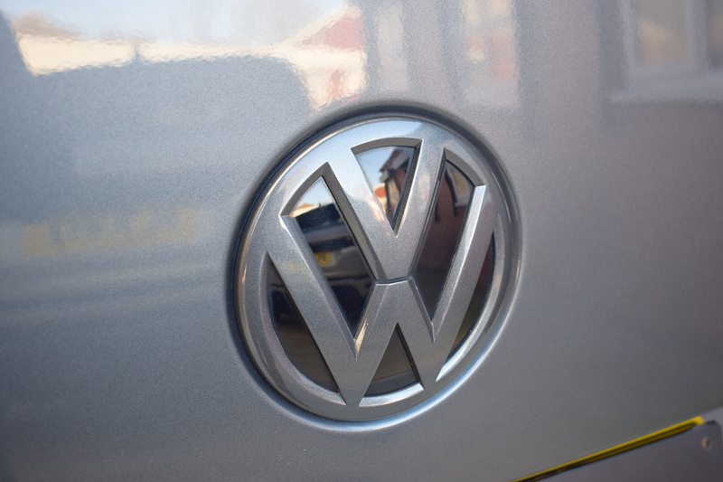 Volkswagen Transporter 2.0 BiTDI T30 Highline Kombi Double Cab 5dr Diesel DSG 4Motion SWB Euro 6 (s/s) (204 ps) - U648