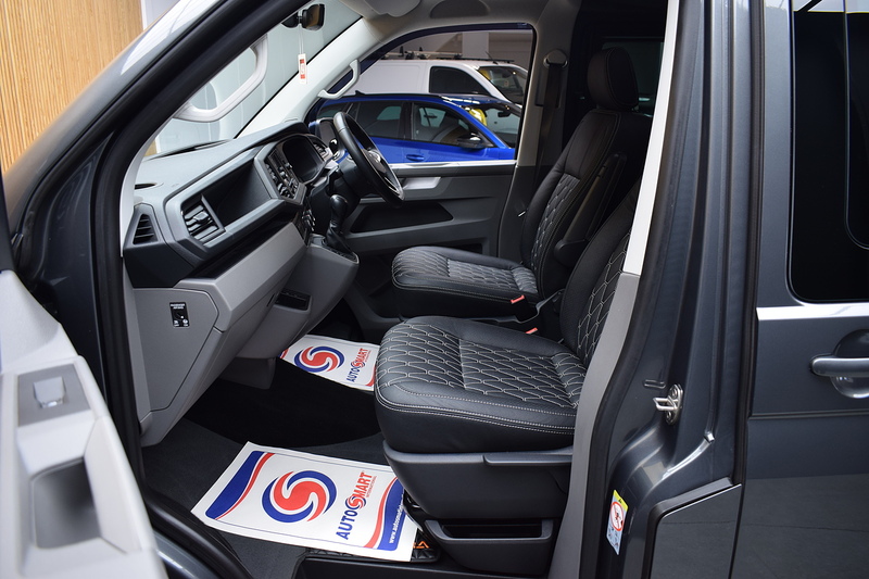 Volkswagen Transporter 2.0 BiTDI T30 Highline Kombi Double Cab 5dr Diesel DSG 4Motion SWB Euro 6 (s/s) (204 ps) - U648