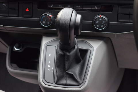 Volkswagen Transporter 2.0 BiTDI T30 Highline Kombi Double Cab 5dr Diesel DSG 4Motion SWB Euro 6 (s/s) (204 ps) - U648