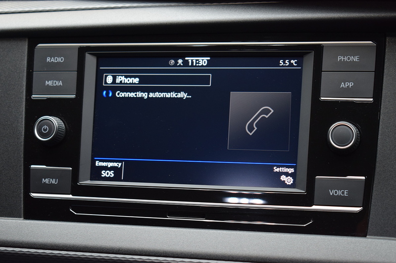 Volkswagen Transporter 2.0 BiTDI T30 Highline Kombi Double Cab 5dr Diesel DSG 4Motion SWB Euro 6 (s/s) (204 ps) - U648