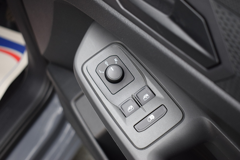 Volkswagen Caddy 2.0 TDI C20 Commerce Plus Euro 6 (S/A) - U652