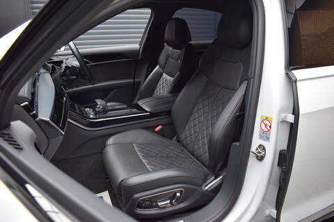 Audi A8 3.0 TDI V6 50 Black Edition Saloon 4dr Diesel Tiptronic quattro Euro 6 (s/s) (286 ps) - U658