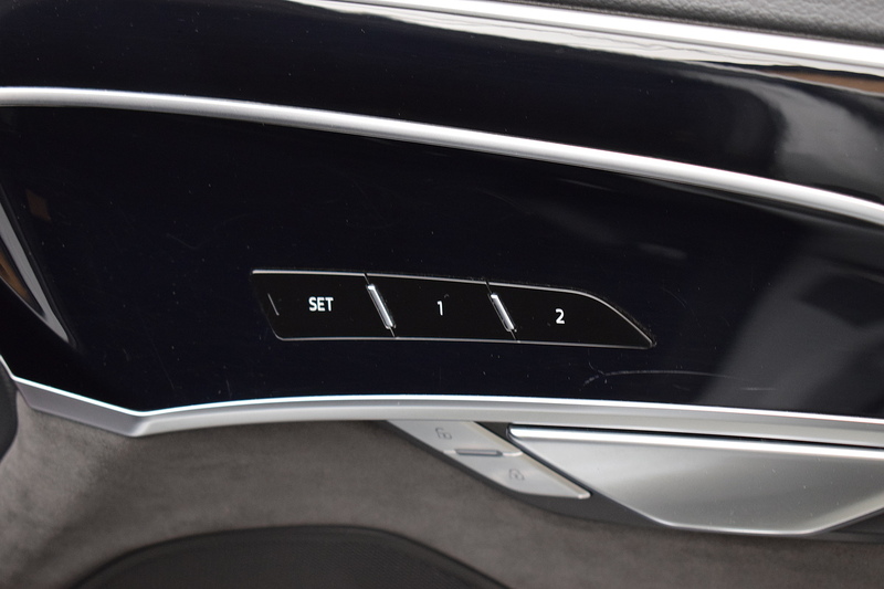 Audi A8 3.0 TDI V6 50 Black Edition Saloon 4dr Diesel Tiptronic quattro Euro 6 (s/s) (286 ps) - U658