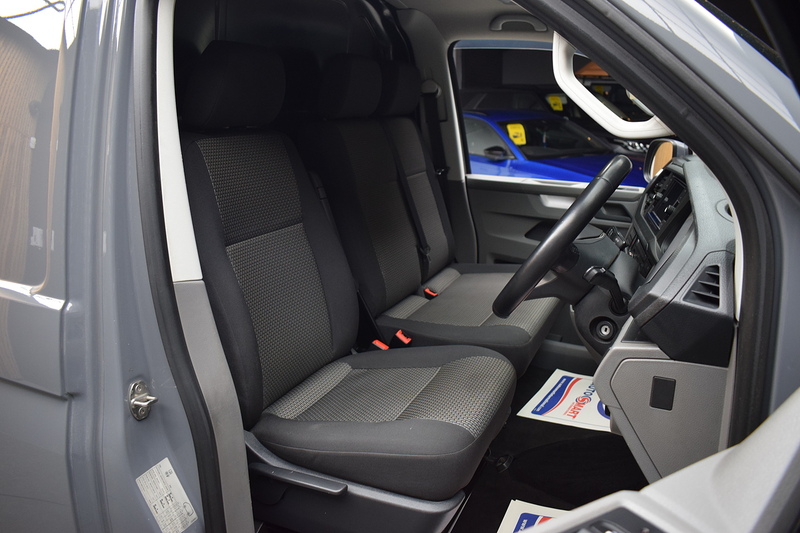 Volkswagen Transporter TDI T28 Highline - U659