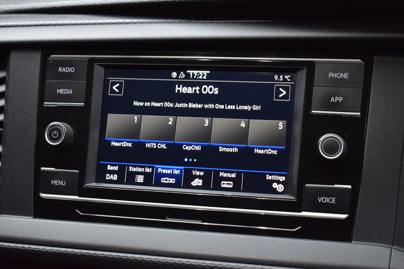 Volkswagen Transporter TDI T28 Highline - U659