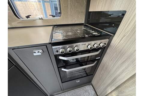 Swift Kon-Tiki 894 Ducato  Motorhome 0.0 Automatic Diesel - U660