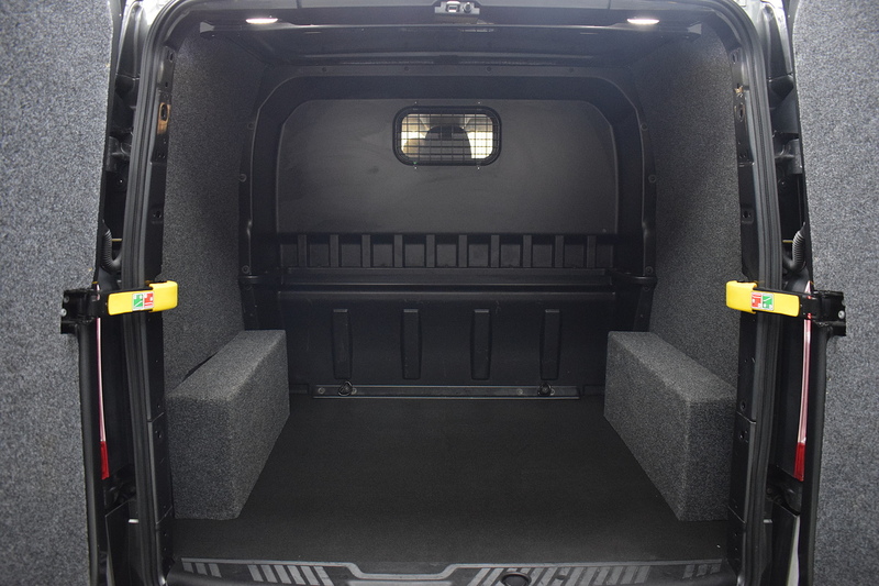 Ford Transit Custom 2.0 320 EcoBlue Limited Crew Van Double Cab 5dr Diesel Manual L1 H1 Euro 6 (s/s) (170 ps) - U663
