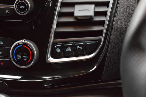 Ford Transit Custom 2.0 320 EcoBlue Limited Crew Van Double Cab 5dr Diesel Manual L1 H1 Euro 6 (s/s) (170 ps) - U663