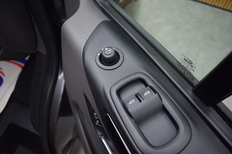 Ford Transit Custom 2.0 320 EcoBlue Limited Crew Van Double Cab 5dr Diesel Manual L1 H1 Euro 6 (s/s) (170 ps) - U663