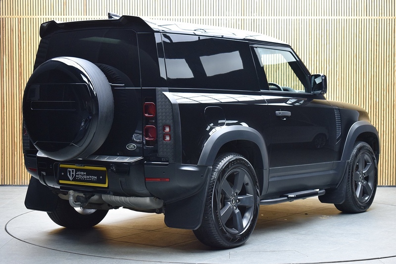 Land Rover Defender 90 3.0 D200 MHEV Hard Top SUV 3dr Diesel Auto 4WD SWB Euro 6 (s/s) (200 ps) - U664