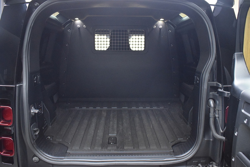 Land Rover Defender 90 3.0 D200 MHEV Hard Top SUV 3dr Diesel Auto 4WD SWB Euro 6 (s/s) (200 ps) - U664