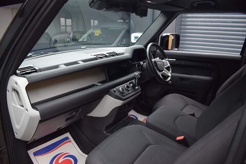 Land Rover Defender 90 3.0 D200 MHEV Hard Top SUV 3dr Diesel Auto 4WD SWB Euro 6 (s/s) (200 ps) - U664