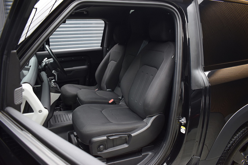 Land Rover Defender 90 3.0 D200 MHEV Hard Top SUV 3dr Diesel Auto 4WD SWB Euro 6 (s/s) (200 ps) - U664