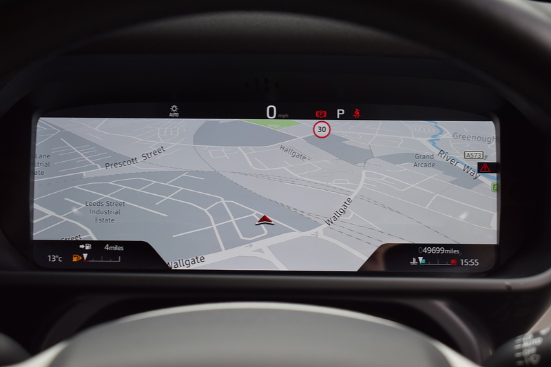 Land Rover Defender 90 3.0 D200 MHEV Hard Top SUV 3dr Diesel Auto 4WD SWB Euro 6 (s/s) (200 ps) - U664