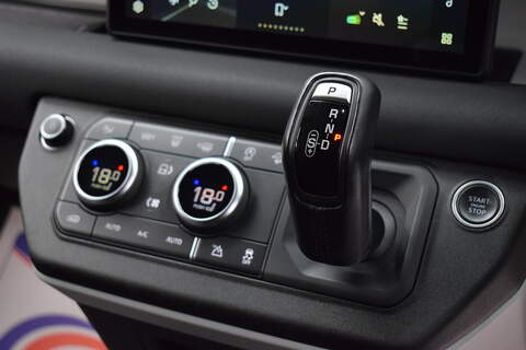 Land Rover Defender 90 3.0 D200 MHEV Hard Top SUV 3dr Diesel Auto 4WD SWB Euro 6 (s/s) (200 ps) - U664