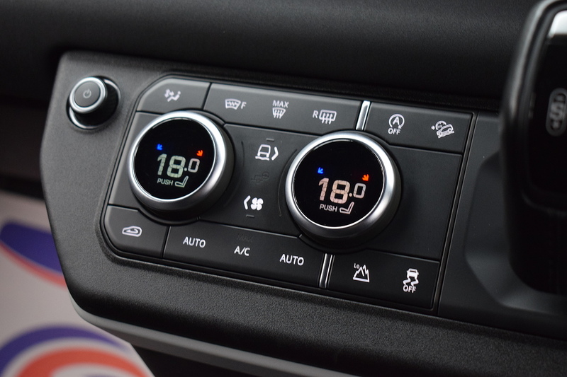 Land Rover Defender 90 3.0 D200 MHEV Hard Top SUV 3dr Diesel Auto 4WD SWB Euro 6 (s/s) (200 ps) - U664