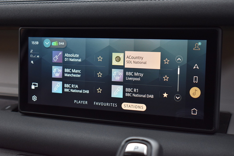 Land Rover Defender 90 3.0 D200 MHEV Hard Top SUV 3dr Diesel Auto 4WD SWB Euro 6 (s/s) (200 ps) - U664