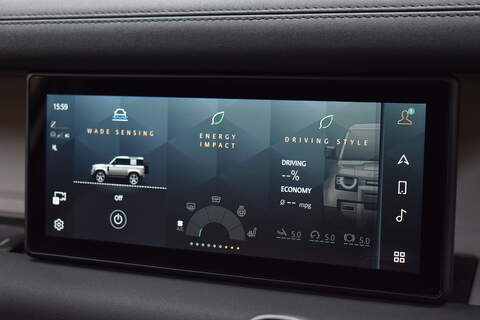 Land Rover Defender 90 3.0 D200 MHEV Hard Top SUV 3dr Diesel Auto 4WD SWB Euro 6 (s/s) (200 ps) - U664