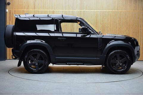 Land Rover Defender 90 3.0 D200 MHEV Hard Top SUV 3dr Diesel Auto 4WD SWB Euro 6 (s/s) (200 ps) - U664