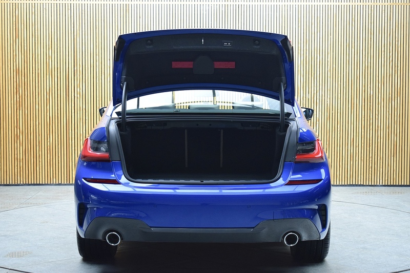 BMW 3 Series 2.0 330e 12kWh M Sport Saloon 4dr Petrol Plug-in Hybrid Auto Euro 6 (s/s) (292 ps) - U665