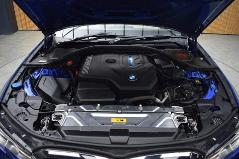 BMW 3 Series 2.0 330e 12kWh M Sport Saloon 4dr Petrol Plug-in Hybrid Auto Euro 6 (s/s) (292 ps) - U665