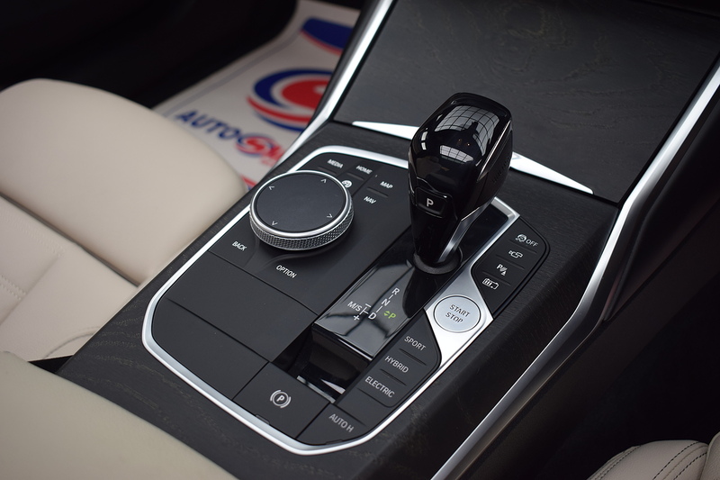 BMW 3 Series 2.0 330e 12kWh M Sport Saloon 4dr Petrol Plug-in Hybrid Auto Euro 6 (s/s) (292 ps) - U665